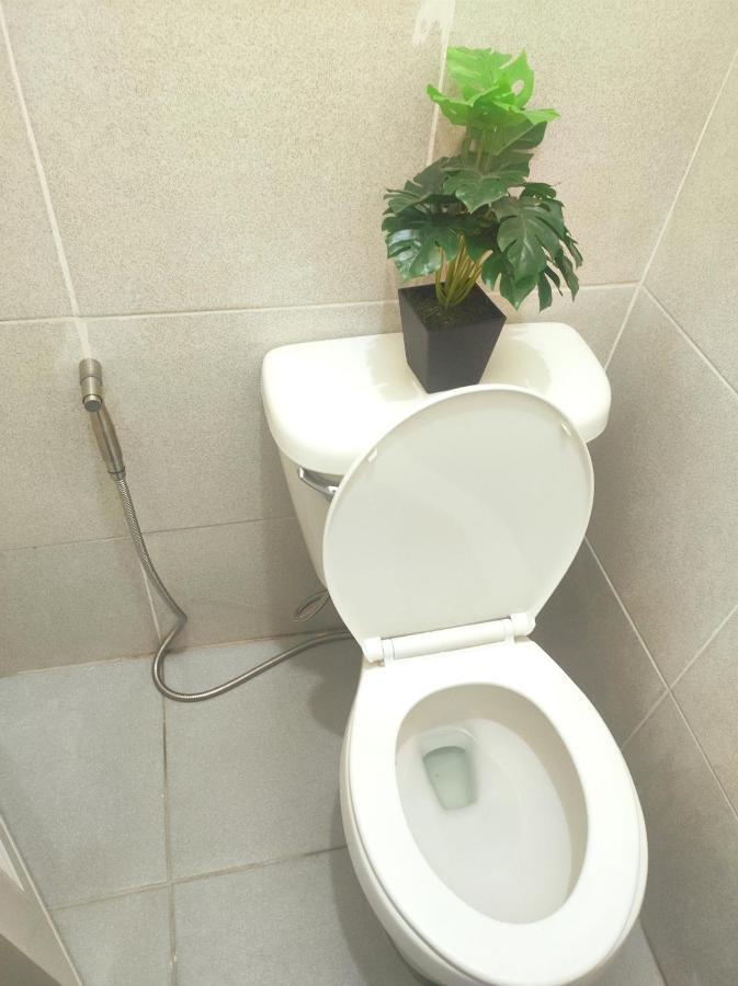 Airport Villamor Transient Rooms Manila Exteriör bild
